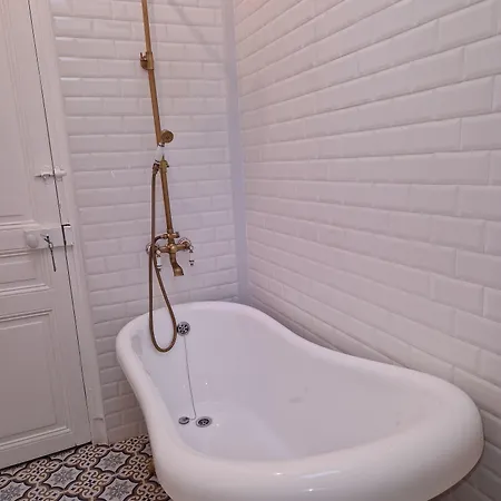 Demeure Du Saule Madame Bed and Breakfast